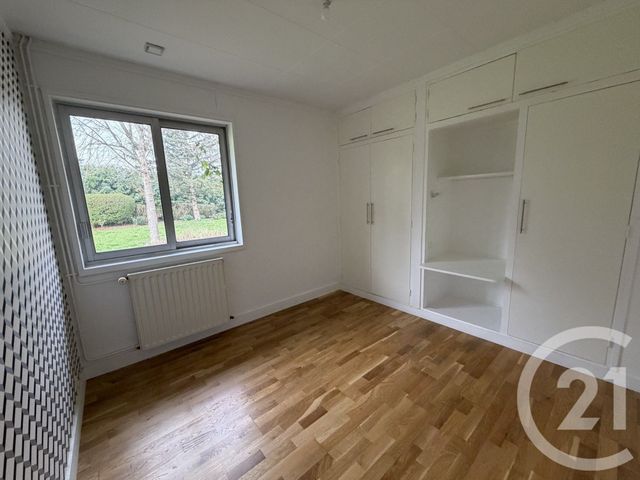 Maison &agrave; louer - 6 pi&egrave;ces - 125,22 m2 - Deols - 36 - CENTRE