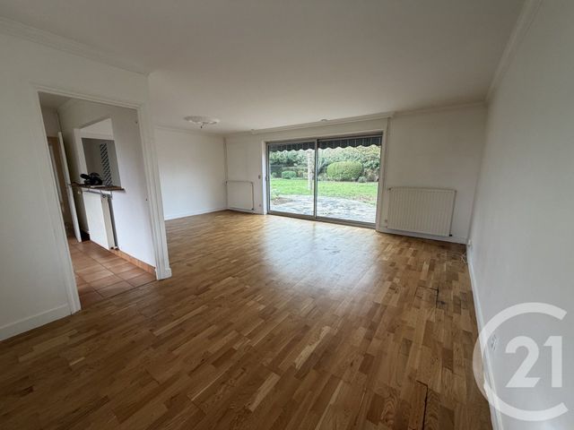 Maison &agrave; louer - 6 pi&egrave;ces - 125,22 m2 - Deols - 36 - CENTRE