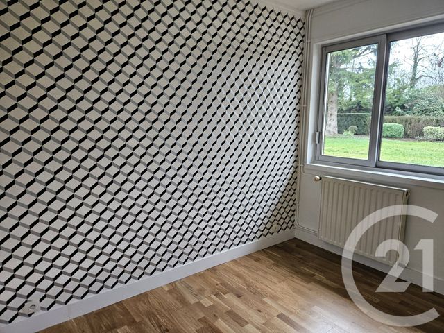 Maison &agrave; louer - 6 pi&egrave;ces - 125,22 m2 - Deols - 36 - CENTRE