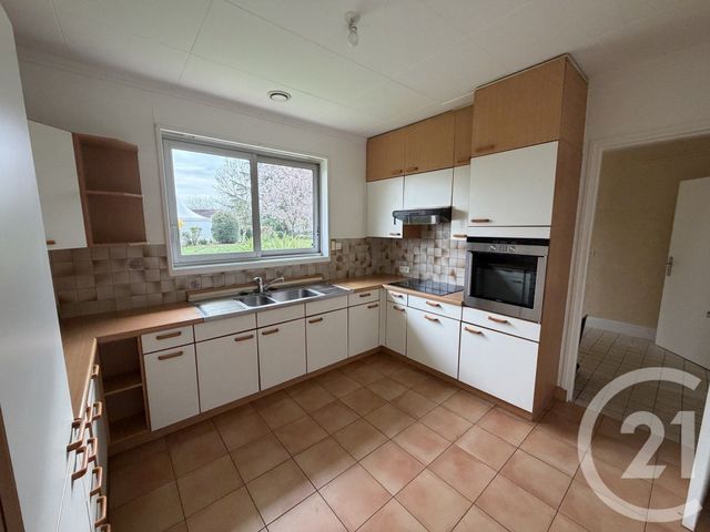 Maison &agrave; louer - 6 pi&egrave;ces - 125,22 m2 - Deols - 36 - CENTRE