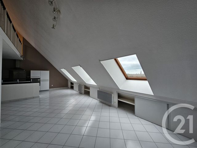 Appartement T2 &agrave; louer - 2 pi&egrave;ces - 68,11 m2 - Chateauroux - 36 - CENTRE