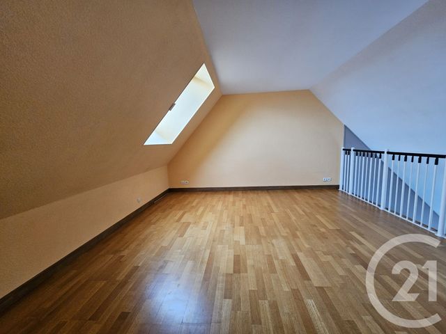 Appartement T2 &agrave; louer - 2 pi&egrave;ces - 68,11 m2 - Chateauroux - 36 - CENTRE
