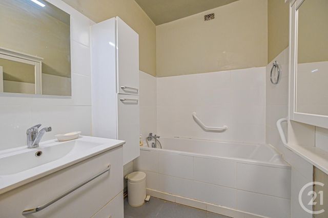 Appartement F5 à vendre - 5 pièces - 111,29 m2 - Paris - 75016 - ILE-DE-FRANCE