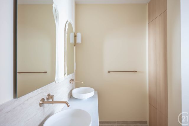 Appartement F5 &agrave; louer - 5 pi&egrave;ces - 134,03 m2 - Paris - 75016 - ILE-DE-FRANCE