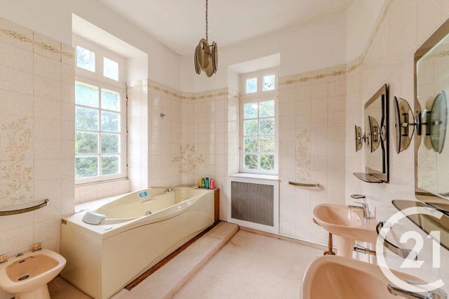 Maison &agrave; vendre - 10 pi&egrave;ces - 420 m2 - Ste Luce Sur Loire - 44 - PAYS-DE-LOIRE