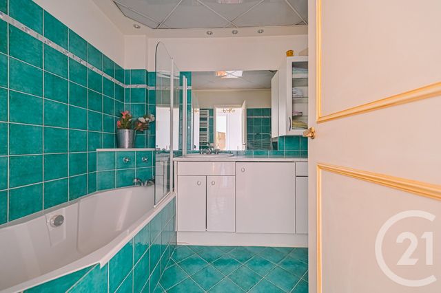 Appartement F3 &agrave; louer - 3 pi&egrave;ces - 121,32 m2 - Paris - 75016 - ILE-DE-FRANCE