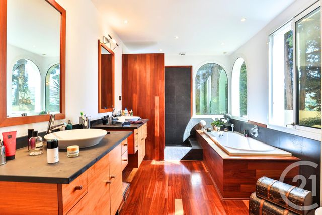 Maison à vendre - 7 pièces - 262,39 m2 - Nice - 06 - PROVENCE-ALPES-COTE-D-AZUR