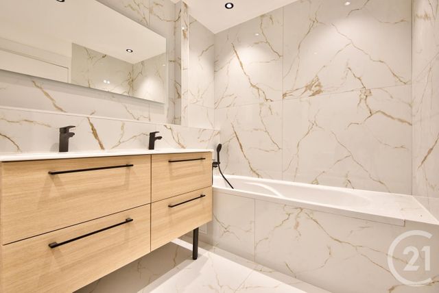 Appartement F4 &agrave; vendre - 4 pi&egrave;ces - 94,73 m2 - Nice - 06 - PROVENCE-ALPES-COTE-D-AZUR