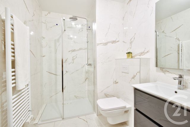 Appartement F4 &agrave; vendre - 4 pi&egrave;ces - 139,62 m2 - St Laurent Du Var - 06 - PROVENCE-ALPES-COTE-D-AZUR