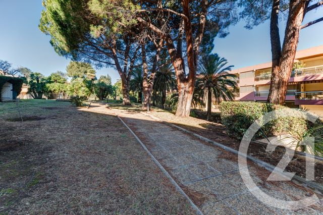 Appartement F4 &agrave; vendre - 4 pi&egrave;ces - 80 m2 - Nice - 06 - PROVENCE-ALPES-COTE-D-AZUR