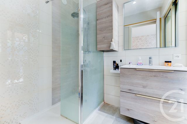 Appartement F4 &agrave; vendre - 4 pi&egrave;ces - 80 m2 - Nice - 06 - PROVENCE-ALPES-COTE-D-AZUR