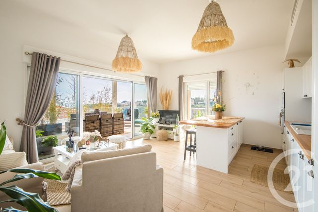 Appartement F3 &agrave; vendre - 3 pi&egrave;ces - 63 m2 - Villeneuve Loubet - 06 - PROVENCE-ALPES-COTE-D-AZUR