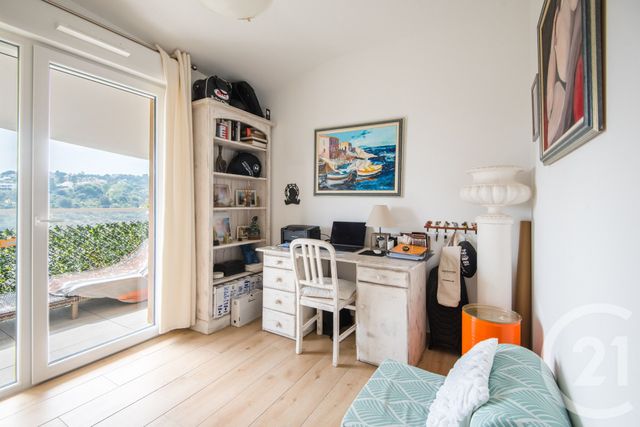 Appartement F3 &agrave; vendre - 3 pi&egrave;ces - 63 m2 - Villeneuve Loubet - 06 - PROVENCE-ALPES-COTE-D-AZUR