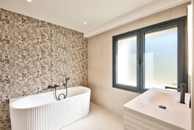 Maison à vendre - 7 pièces - 205,47 m2 - Nice - 06 - PROVENCE-ALPES-COTE-D-AZUR