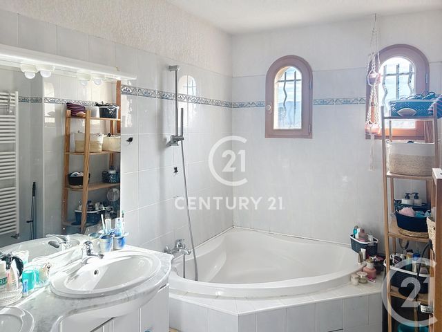 Maison à vendre - 5 pièces - 108,89 m2 - Latour Bas Elne - 66 - LANGUEDOC-ROUSSILLON