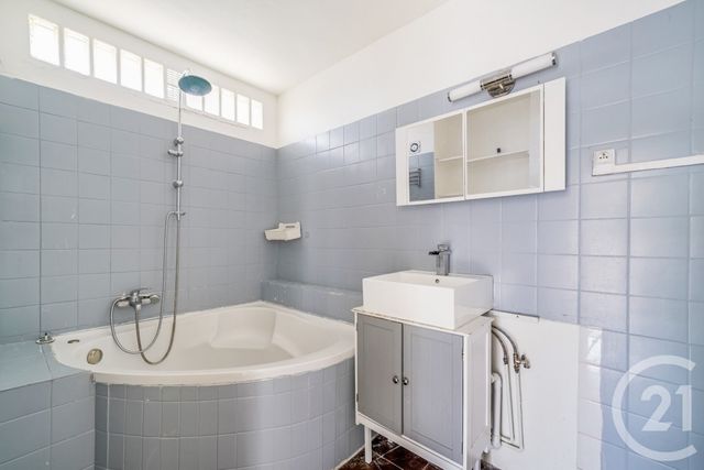 Appartement F3 &agrave; vendre - 3 pi&egrave;ces - 75,90 m2 - Villejuif - 94 - ILE-DE-FRANCE