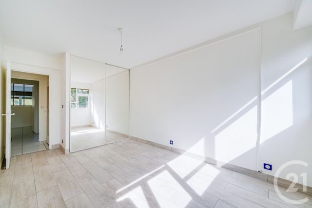 Appartement F3 &agrave; vendre - 3 pi&egrave;ces - 75,90 m2 - Villejuif - 94 - ILE-DE-FRANCE