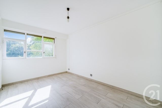 Appartement F3 &agrave; vendre - 3 pi&egrave;ces - 75,90 m2 - Villejuif - 94 - ILE-DE-FRANCE