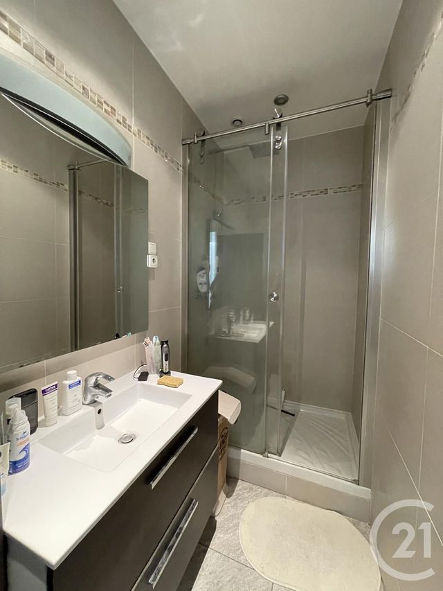 Appartement F3 &agrave; louer - 3 pi&egrave;ces - 58,34 m2 - Paris - 75011 - ILE-DE-FRANCE