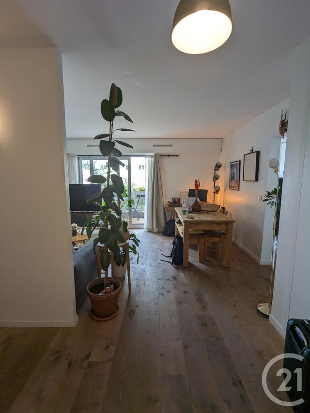 Appartement T2 &agrave; louer - 2 pi&egrave;ces - 46 m2 - Paris - 75011 - ILE-DE-FRANCE