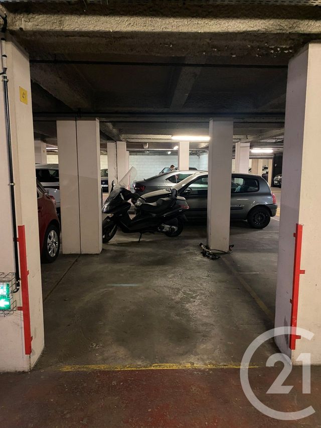 parking - PARIS - 75011