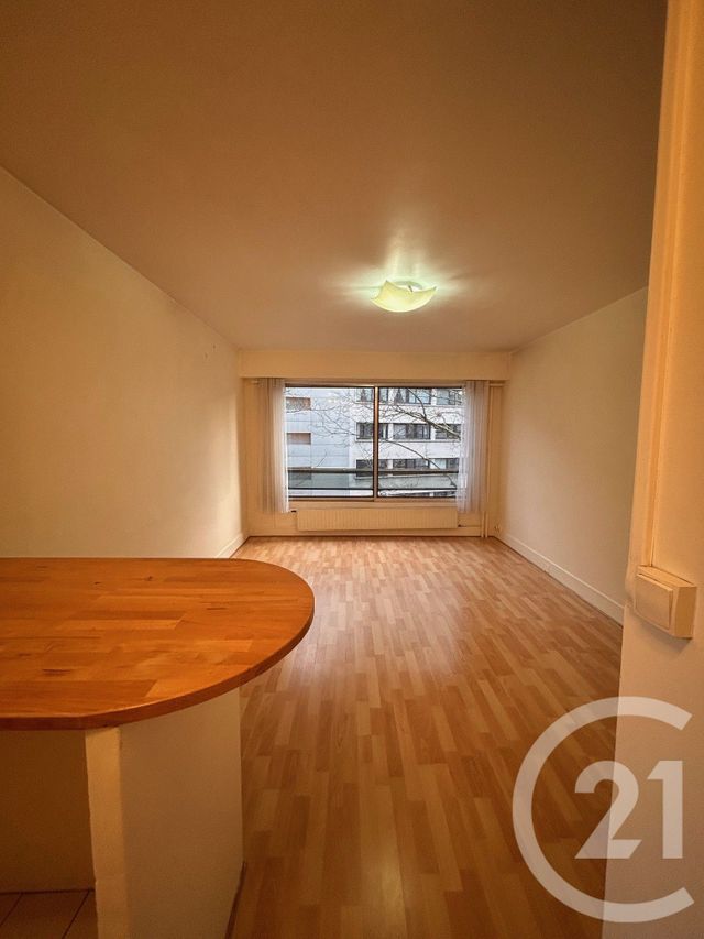 Appartement Studio &agrave; louer - 1 pi&egrave;ce - 27,45 m2 - Paris - 75019 - ILE-DE-FRANCE