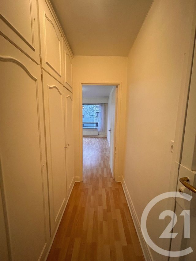 Appartement Studio &agrave; louer - 1 pi&egrave;ce - 27,45 m2 - Paris - 75019 - ILE-DE-FRANCE