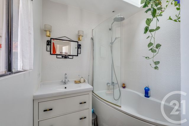 Appartement F4 &agrave; vendre - 4 pi&egrave;ces - 72,77 m2 - Paris - 75018 - ILE-DE-FRANCE