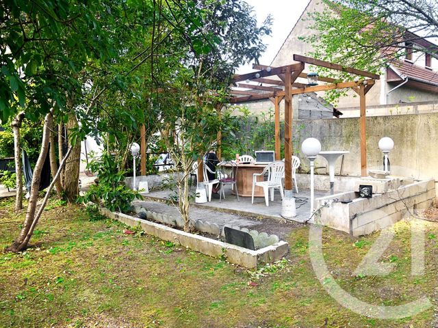 Maison &agrave; vendre - 13 pi&egrave;ces - 250 m2 - La Courneuve - 93 - ILE-DE-FRANCE