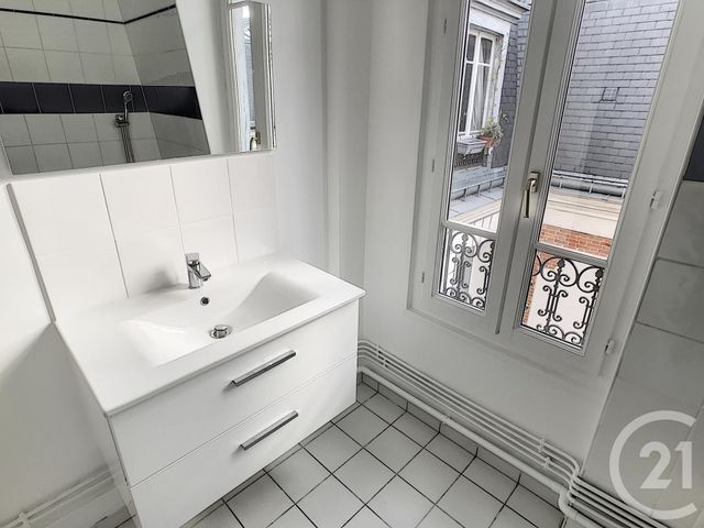 Appartement F3 &agrave; louer - 3 pi&egrave;ces - 65,75 m2 - Paris - 75012 - ILE-DE-FRANCE