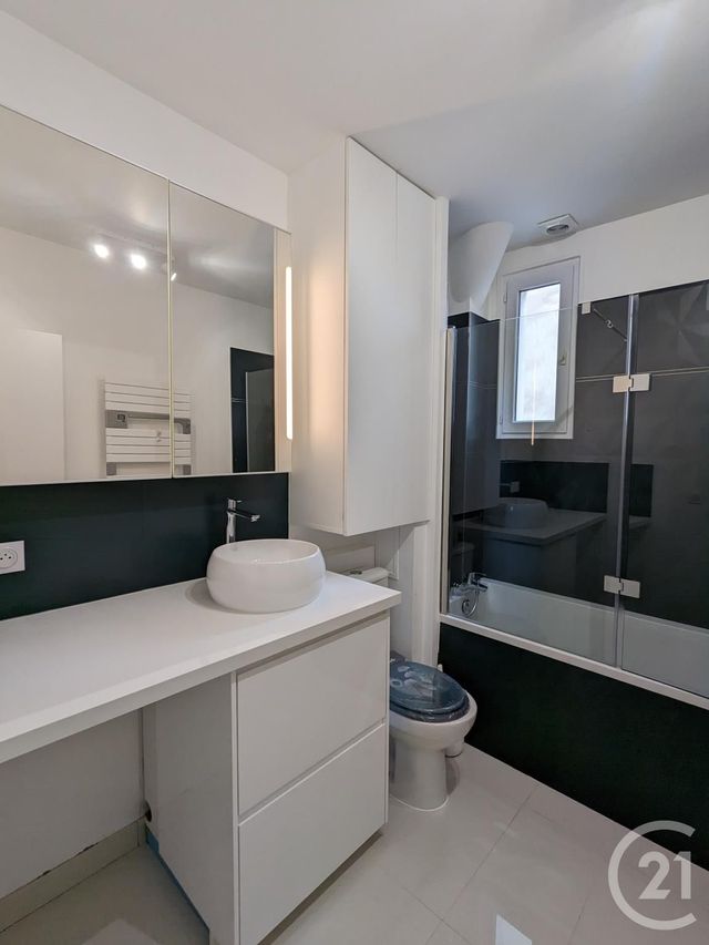 Appartement T3 &agrave; louer - 3 pi&egrave;ces - 68,53 m2 - Paris - 75012 - ILE-DE-FRANCE