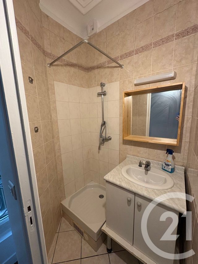 Appartement F2 &agrave; louer - 2 pi&egrave;ces - 29,82 m2 - Paris - 75010 - ILE-DE-FRANCE