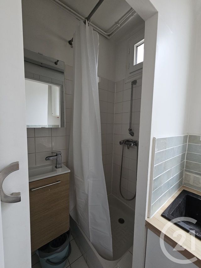 Appartement T2 &agrave; louer - 2 pi&egrave;ces - 28,04 m2 - Charenton Le Pont - 94 - ILE-DE-FRANCE