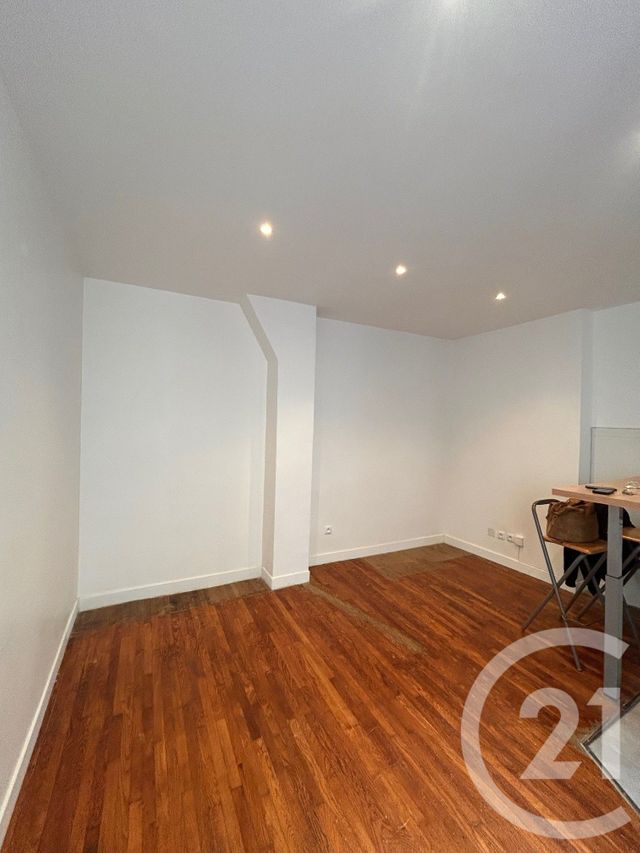 Appartement T2 &agrave; louer - 2 pi&egrave;ces - 32,59 m2 - Paris - 75019 - ILE-DE-FRANCE