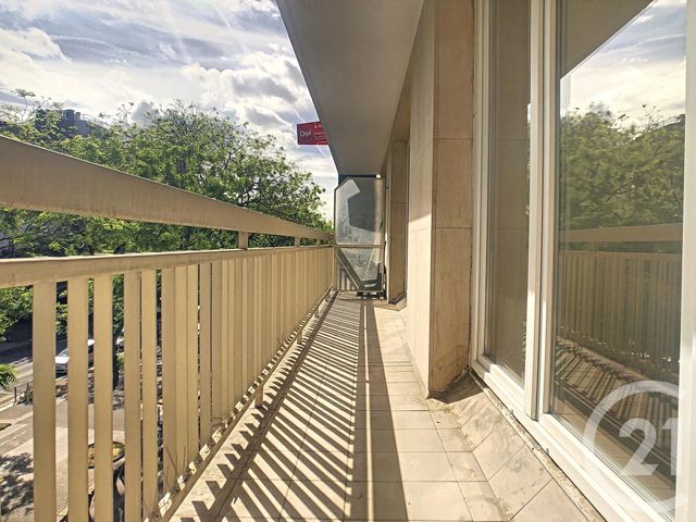Appartement F3 &agrave; louer - 3 pi&egrave;ces - 70,75 m2 - Paris - 75011 - ILE-DE-FRANCE