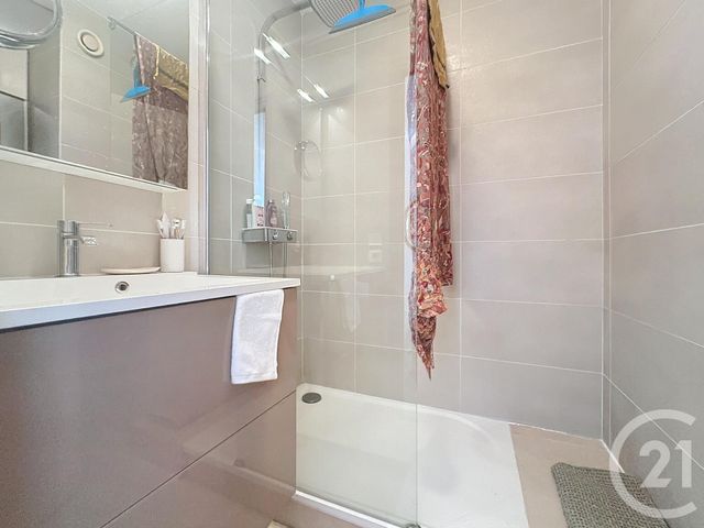 Appartement F2 &agrave; louer - 2 pi&egrave;ces - 47,08 m2 - Paris - 75011 - ILE-DE-FRANCE