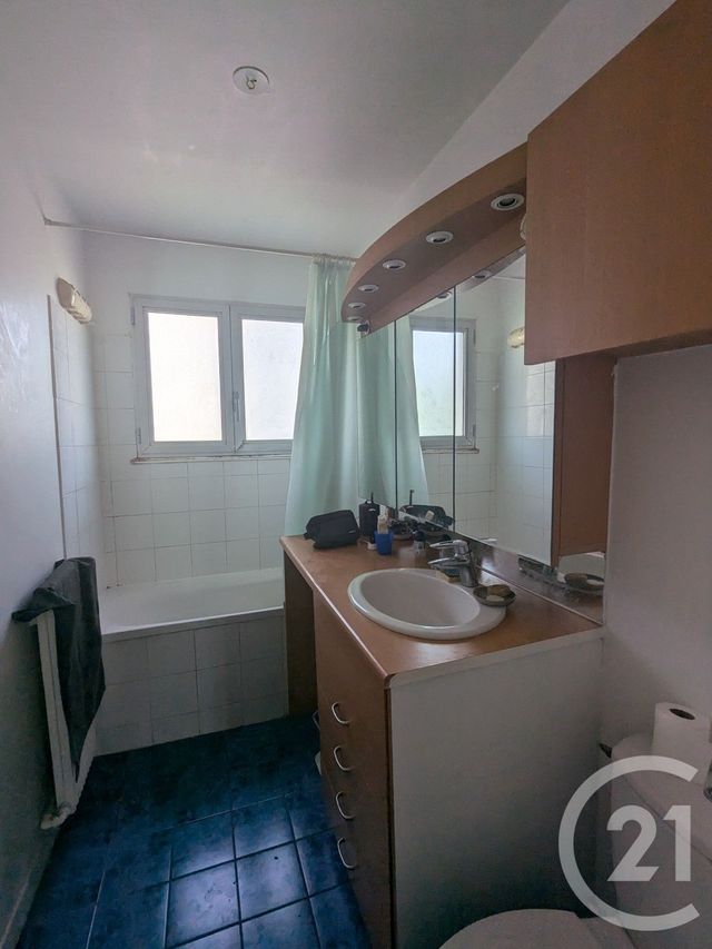 Appartement T2 &agrave; louer - 2 pi&egrave;ces - 40,90 m2 - Paris - 75019 - ILE-DE-FRANCE