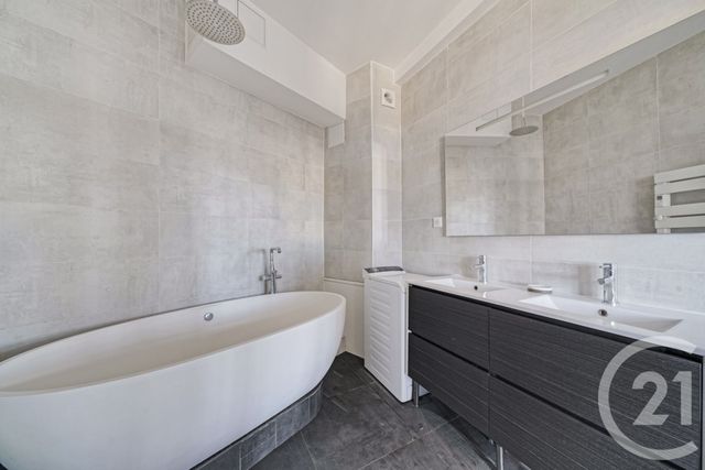 Appartement F4 &agrave; louer - 4 pi&egrave;ces - 92,92 m2 - Paris - 75012 - ILE-DE-FRANCE