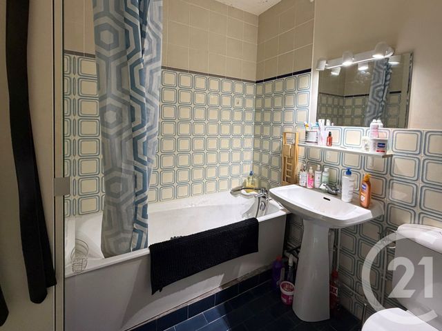 Appartement F1 &agrave; louer - 1 pi&egrave;ce - 30 m2 - Le Kremlin Bicetre - 94 - ILE-DE-FRANCE