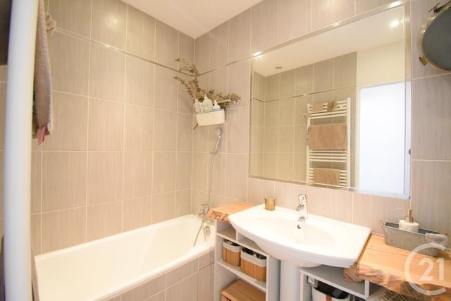 Appartement F2 à vendre - 2 pièces - 55,20 m2 - Vichy - 03 - AUVERGNE