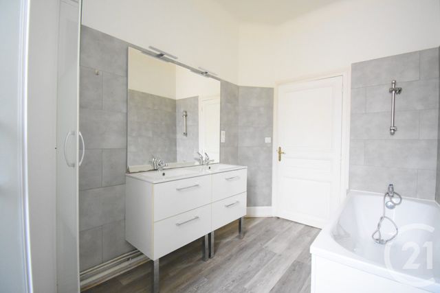 Maison à louer - 4 pièces - 108,38 m2 - Vichy - 03 - AUVERGNE