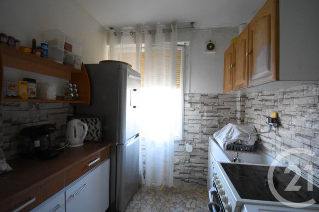 Appartement F3 à vendre - 3 pièces - 54,64 m2 - Vichy - 03 - AUVERGNE