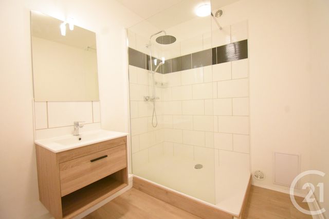 Appartement F3 &agrave; vendre - 3 pi&egrave;ces - 58,49 m2 - Vichy - 03 - AUVERGNE