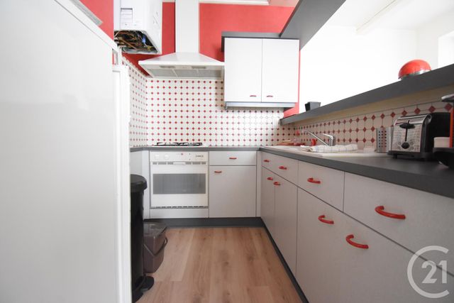 Appartement F2 à vendre - 2 pièces - 65,17 m2 - Vichy - 03 - AUVERGNE