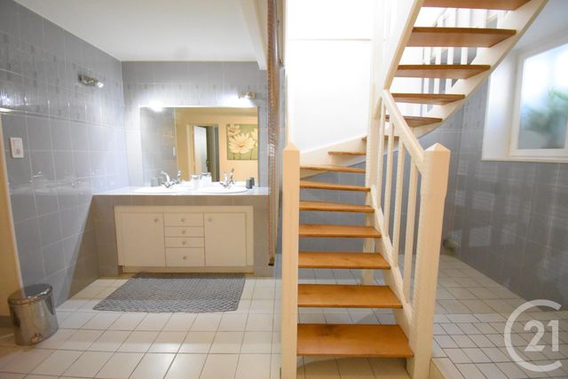 Appartement F2 à vendre - 2 pièces - 65,17 m2 - Vichy - 03 - AUVERGNE