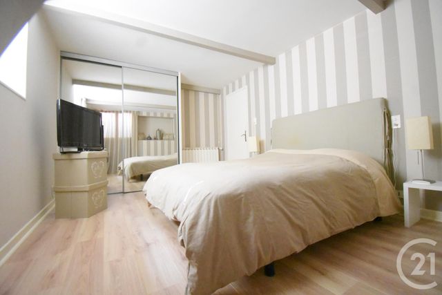 Appartement F2 à vendre - 2 pièces - 65,17 m2 - Vichy - 03 - AUVERGNE