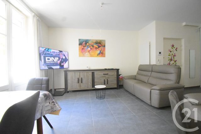 Appartement F3 à vendre - 3 pièces - 65,98 m2 - Vichy - 03 - AUVERGNE
