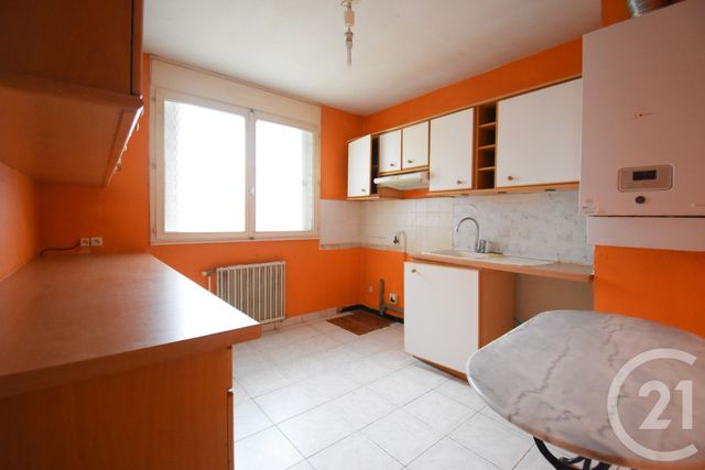 Appartement T3 &agrave; vendre - 3 pi&egrave;ces - 85,98 m2 - Vichy - 03 - AUVERGNE