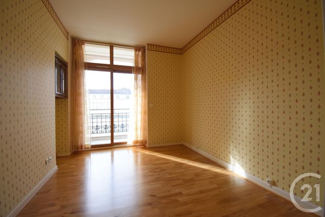 Appartement T3 &agrave; louer - 3 pi&egrave;ces - 85,92 m2 - Vichy - 03 - AUVERGNE