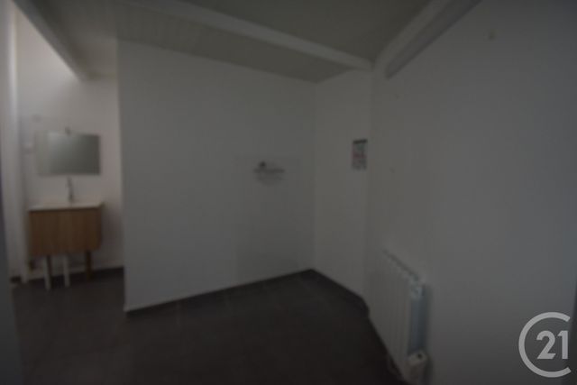 Appartement Local &agrave; louer - 2 pi&egrave;ces - 73,73 m2 - Vichy - 03 - AUVERGNE